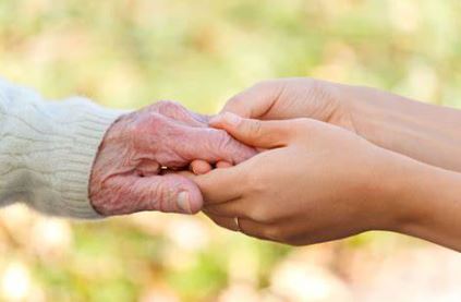 Dlaczego usługi językowe opieki nad seniorami są ważne?